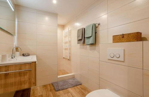 Nature Retreat Pool, Hot Tub, Sauna, Hiking-Caves - Photo 14