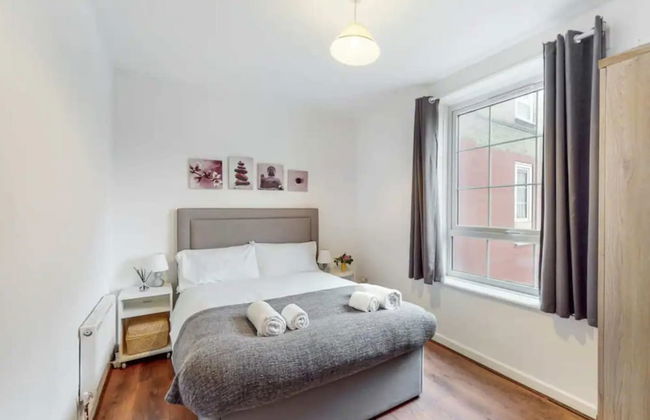 Central & Cosy 2BD Flat Near Canary Wharf - Foto 1