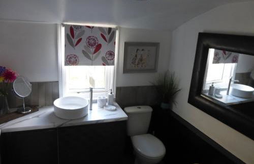 8 Willow Street - Photo 58