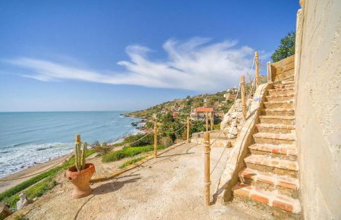 2 Bedroom Amazing Home In Ciotta - Foto 24