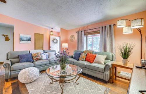 Dog-Friendly Michigan Home with Deck and Fire Pit! - Foto 5