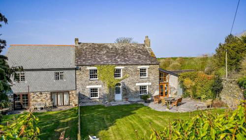 The Old Farmhouse - Photo 3