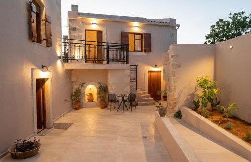 Pavlina Villa , a hidden gem with heated pool and ping pong! - Photo 70