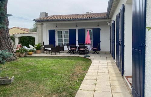 VILLA MIREILLE CALME ARBOREE PISCINE SANS VIS A VIS SECURISEE - Foto 6