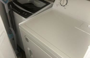 Cozy Luxury One-Bedroom with Designer Lighting - Foto 12