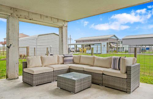 Deep Blue Yonder - Ping-pong! Bikes! Games! Cute and cozy 3-bed, 2-bath home in the heart of Crystal Beach! - Foto 8