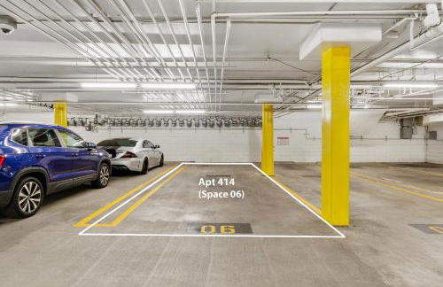 Beverly Hills 2 bed 2 bath Penthouse with Den and Parking 414 - Photo 36