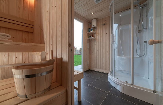 Luxury 8-person Wellness Villa With Sauna and Outdoor hot tub is Unique - Photo 79