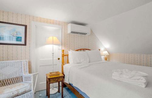 On the Chatham Loop - 1 Min to the Beach - Photo 24