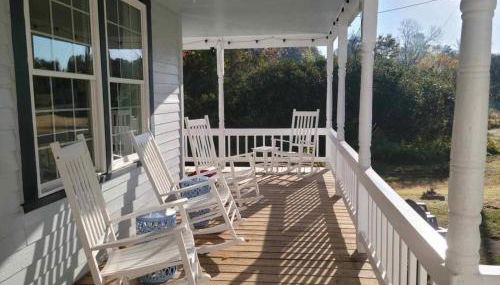 Restored 1900s Historic Home - Jonesboro, VA - Foto 3