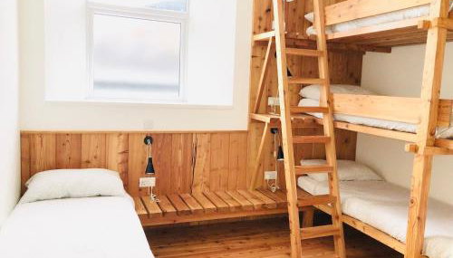 Afan Forest Bunkhouse-Converted Chapel Sleeps 30 - Foto 2