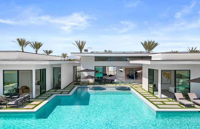 Sleeps 20 7-bedroom Villa w/ Pool, Putting Green & Hot Tub Bravo Villa #11 by Avantstay - Foto 58