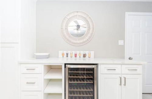 Bay Breeze Escape - 3BR Home with Game Room, Huge Backyard, Patio & Minutes from Boardwalk - Foto 13