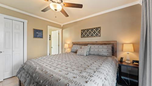 Free Daily Silver Dollar City Tickets & other Branson attractions! Cozy Branson Condo, Lower level, WALK-IN - Foto 4