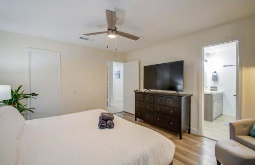 Serene 4-Bed Getaway - Hot tub & Fire Pit - Foto 14