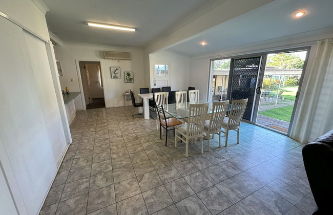 Ryan St Apartments - Photo 5