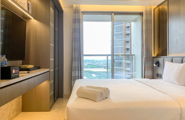 Warm And Modern Look Studio Room At Gold Coast Apartment - Foto 6