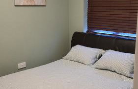 Detached luxury 5 bed house, lanscaped garden, fire pit, parking, can sleep families or workers - Foto 29