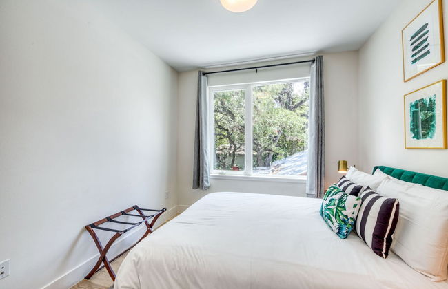 Contemporary Home Centrally Located Near Soco & DT - Foto 2