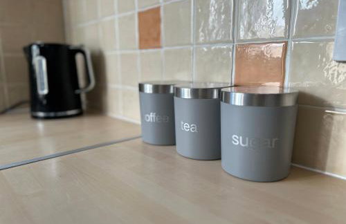 Dovefield House - Modern 3 Bed Home from Home - Alton Towers, Uttoxeter Races - Foto 16