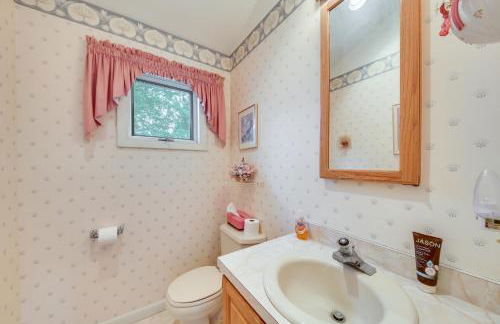 Charming Retreat with Deck about 4 Mi From Casco Bay! - Foto 18