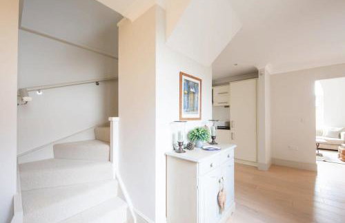 Superior House for 6 Near Beach w Parking Garden - Foto 40