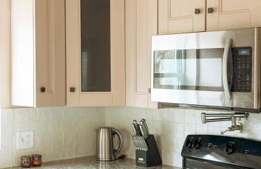 Poconos Modern Chalet I Hot Tub I Home Theater I Fenced Yard I Pet Friendly - Foto 30