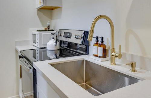 Updated Tacoma Home with Fire Pit! - Foto 10