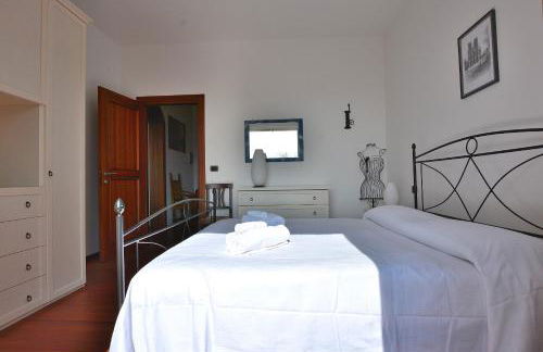 Orange Apartment In Marciaga di Costermano - Foto 8