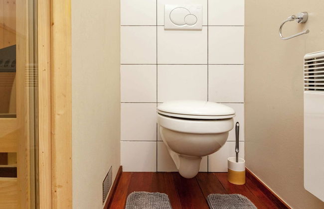 Boutique Chalet in Büllingen near Lake - Photo 16