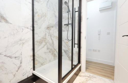 The Cosy Corner – Modern 2-Bed - Photo 20