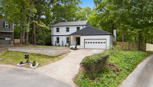 Modern 4 Bed in Quail Hollow - Foto 1