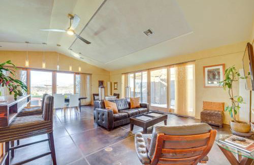 Mtn-View Home with Fenced Backyard in Rimrock! - Foto 1