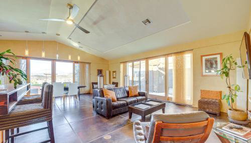 Mtn-View Home with Fenced Backyard in Rimrock! - Foto 1