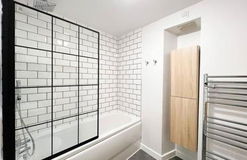 Stunning River View City Centre Apartment - Foto 13