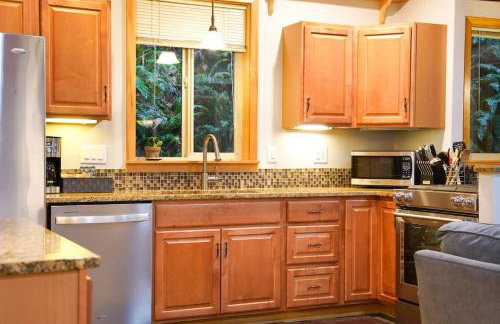 Snowline Hillside Chalet - Foto 13
