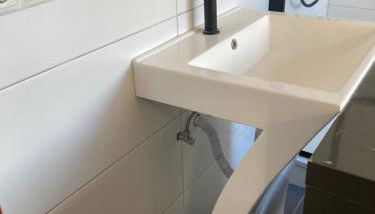 SchöneWohnung mit eigenem Gsrten und Eingang - Foto 3