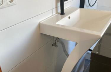 SchöneWohnung mit eigenem Gsrten und Eingang - Foto 3