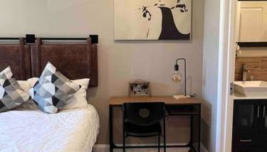 402 Stylish luxe Apt at center city self check-in - Foto 2