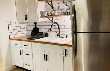 1BR 1 BA near Carl Health and OSF - Foto 18