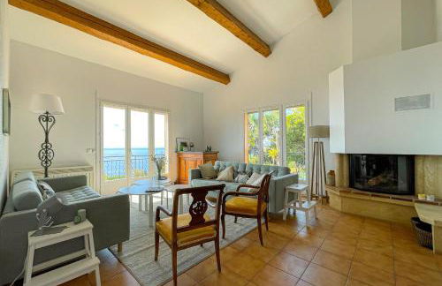 Sea-view villa for 11 guests with a heated infinity pool - Foto 6