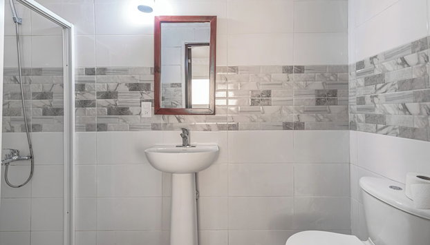 Spacious 2-bedroom Apartment With Private Terrace Near SDQ Airport Fast Wi-f - Foto 4, Baño