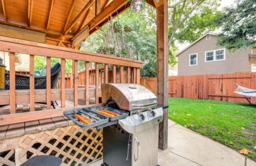 Midtown Oasis w BBQ Deck Games and Artistic Vibes - Foto 31