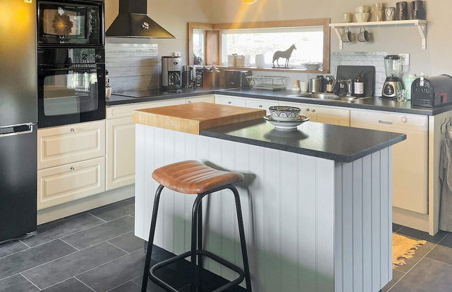 5 Star Holiday Home in Uddevalla - Photo 3