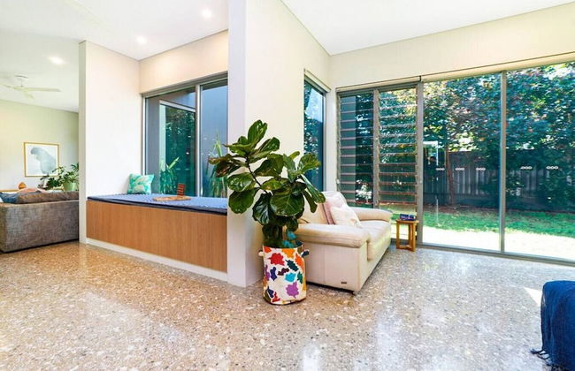 ZENLUX - 5BR Holiday Home with Pool - Foto 16