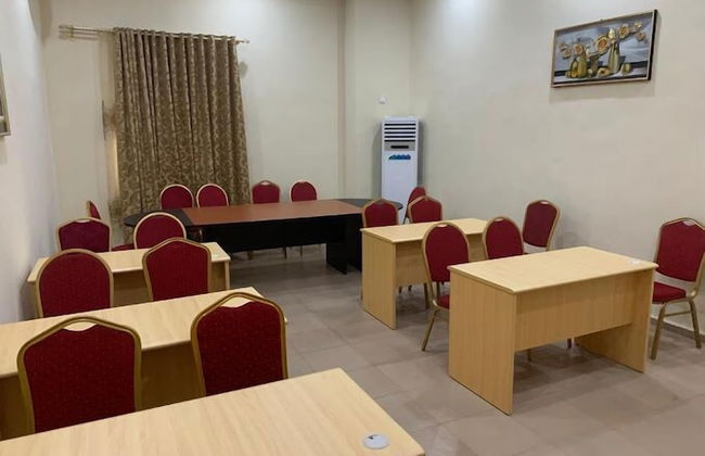 C33 Apartment And Suites - Photo 30