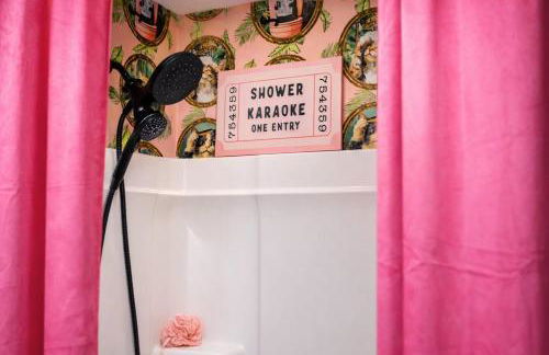 Chic Dog-Friendly 4BR | OWA + Beach + Fenced Yard - Foto 41