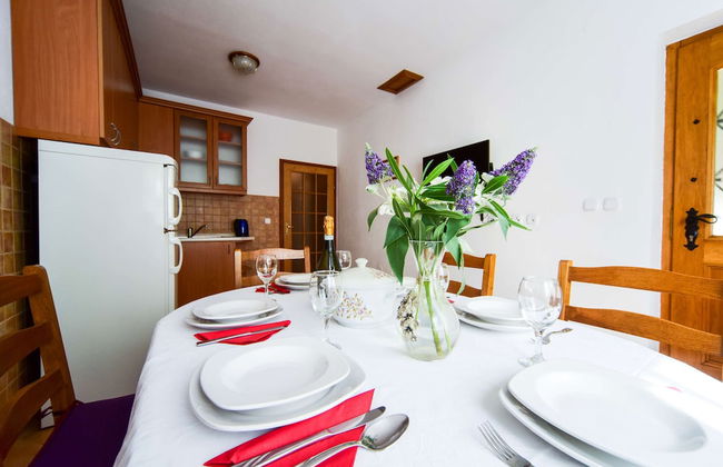 Deluxe Two-bedroom Apartment With a Jacuzzi Large Terrace With Garden - Foto 12