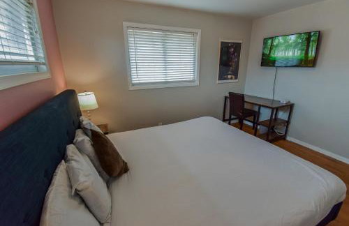Enchanting Upper Unit with City Charm - Foto 56