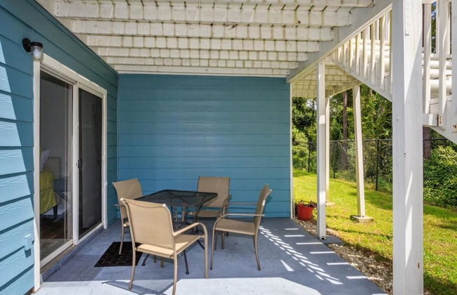 Villas at Island Club Community, Pools, Jacuzzi and More! - Photo 12